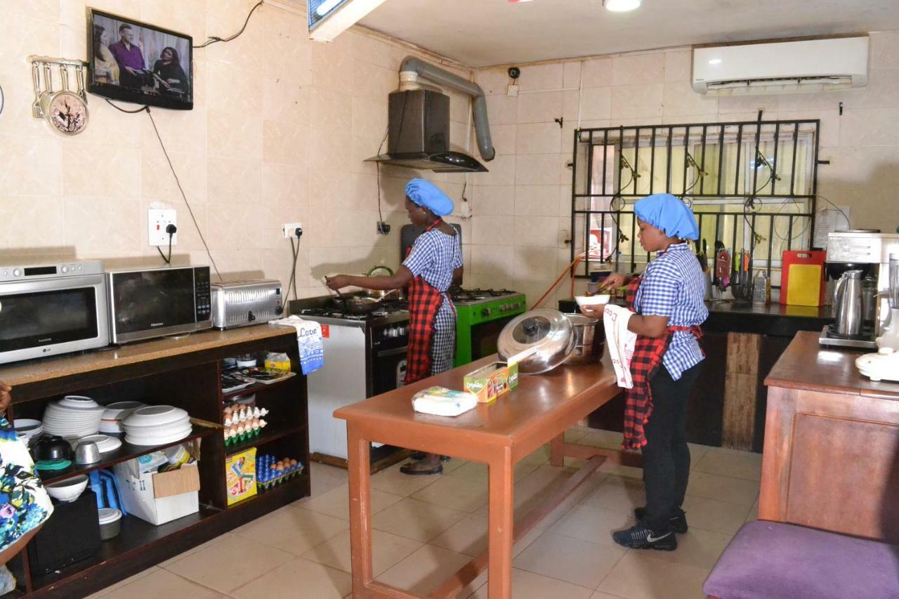 Limoh Suites Benin City Exterior foto