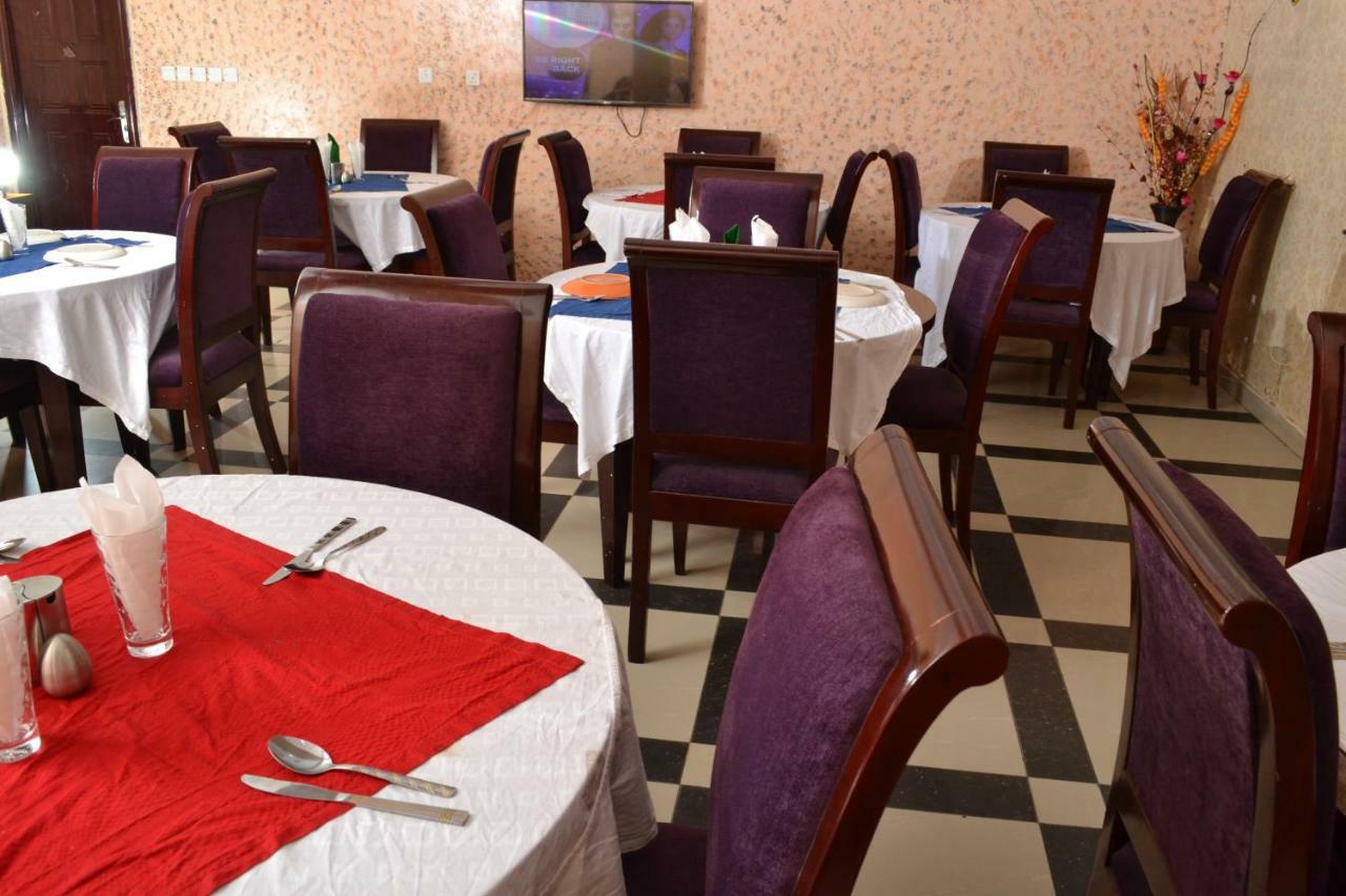 Limoh Suites Benin City Exterior foto