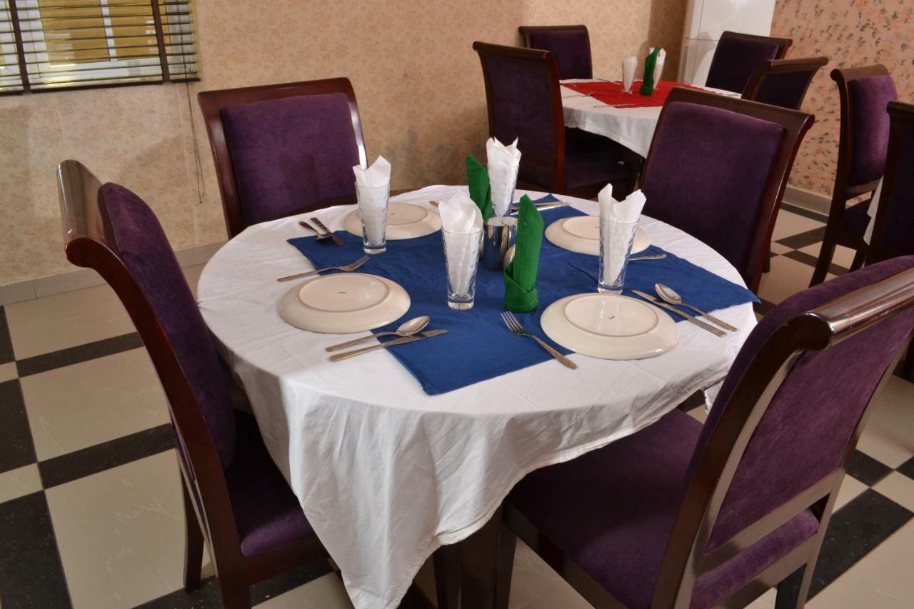 Limoh Suites Benin City Exterior foto