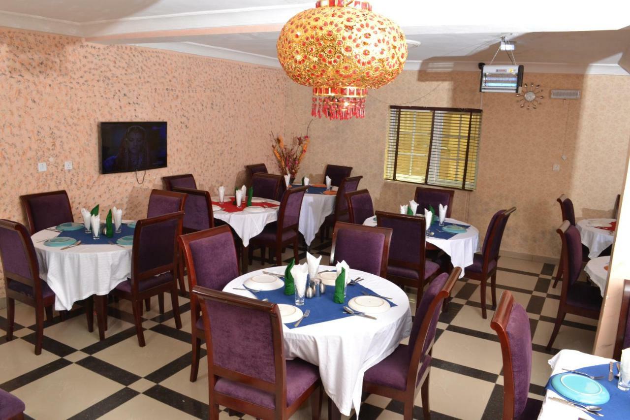 Limoh Suites Benin City Exterior foto