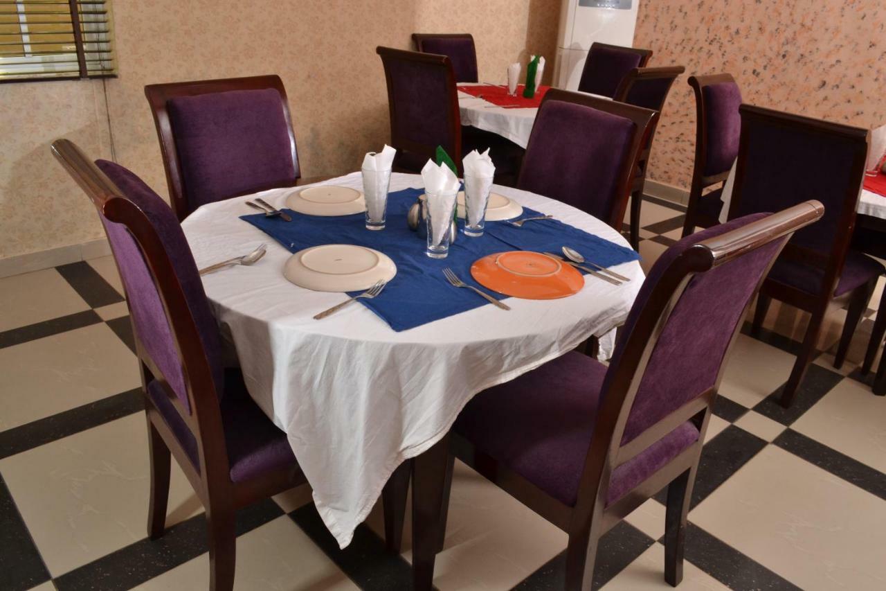 Limoh Suites Benin City Exterior foto