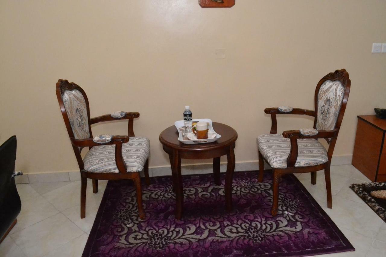 Limoh Suites Benin City Exterior foto